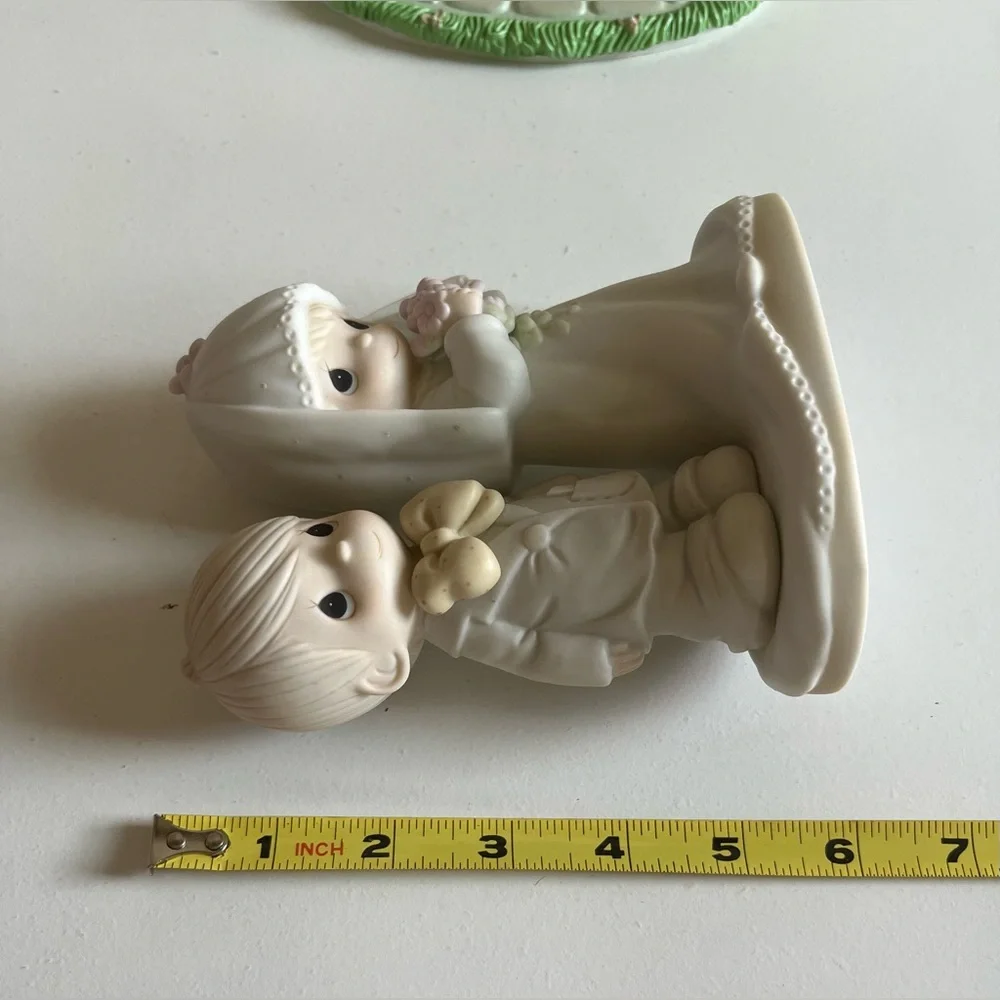 Precious Moments ‘79 Bride & Groom Figurine & ‘91 Bridal Party Cake Topper